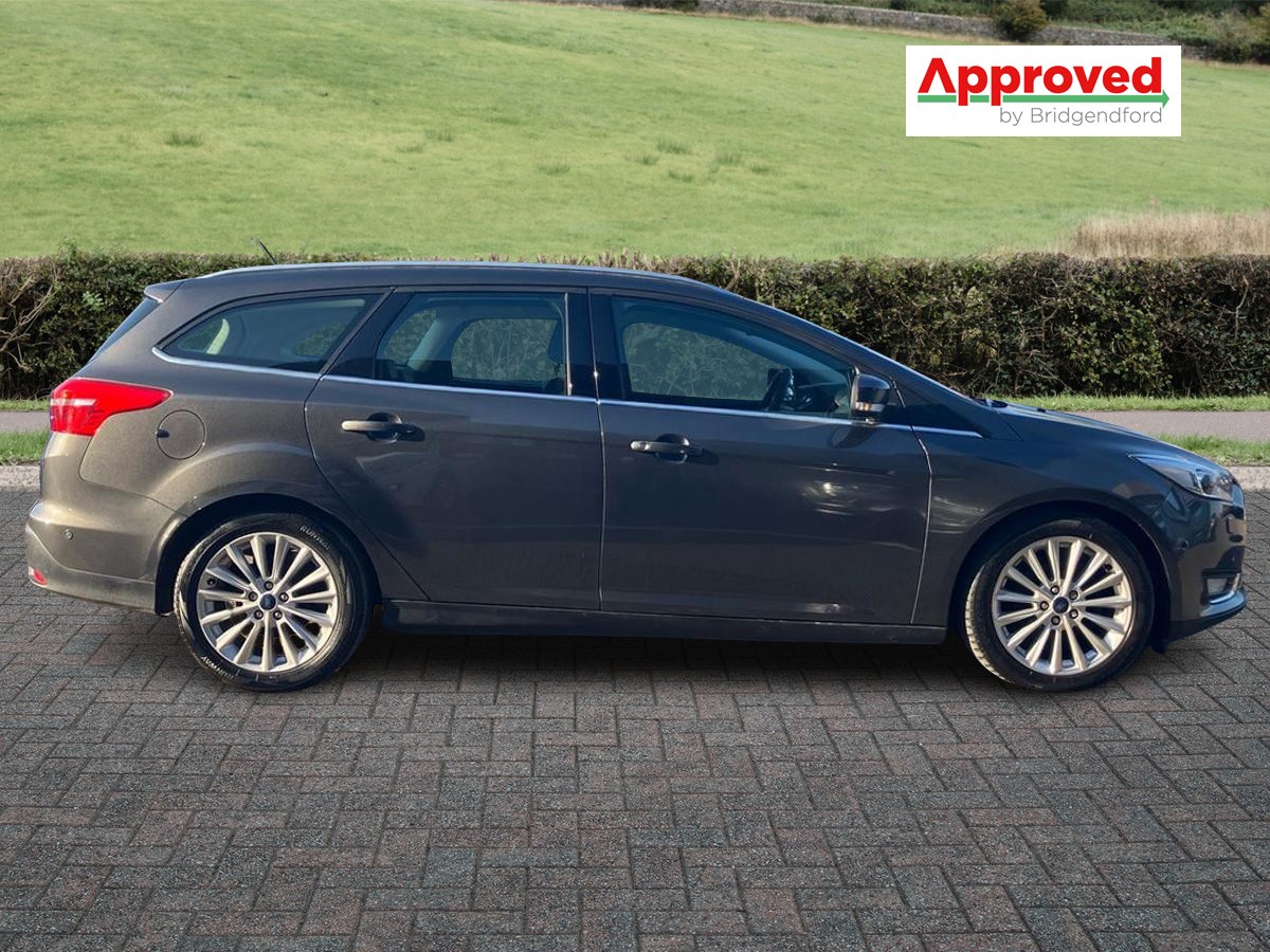 Used Ford Focus 2015 for sale - 77942087: Photo 2