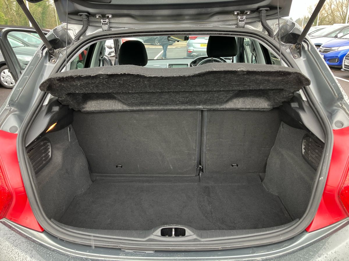 Used Peugeot 208 2014 for sale - 77897141: Photo 25