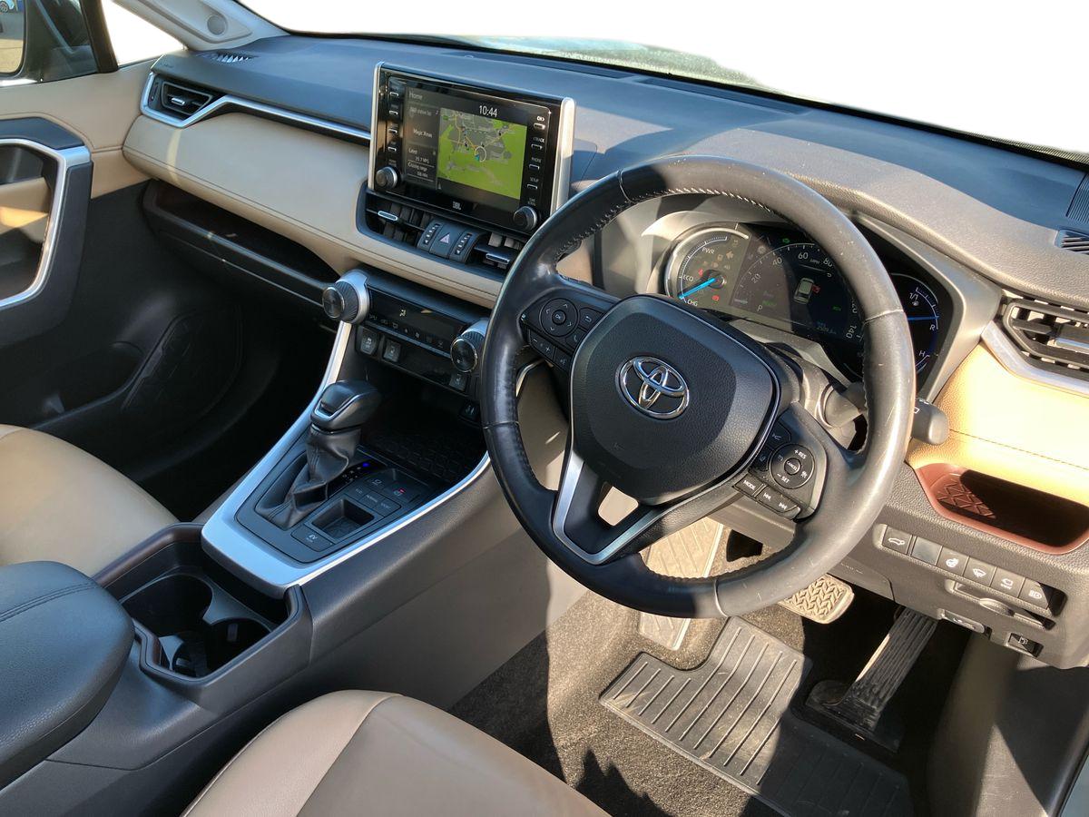 Used Toyota RAV4 2019 for sale - 76580137: Photo 14