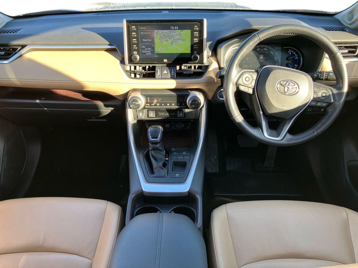 Used Toyota RAV4 2019 for sale - 76580137: Photo 16