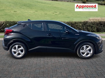 Used Toyota C-HR 2019 for sale - 78123213: Photo