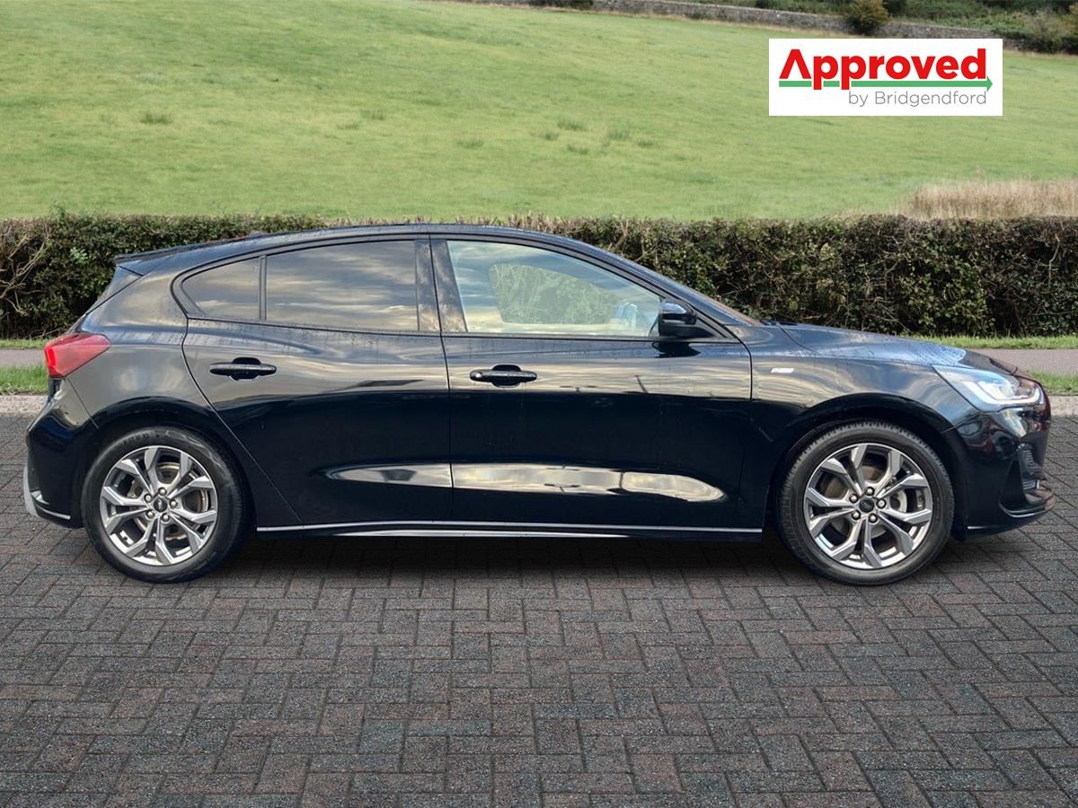 Used Ford Focus 2023 for sale - 76684382: Photo 2