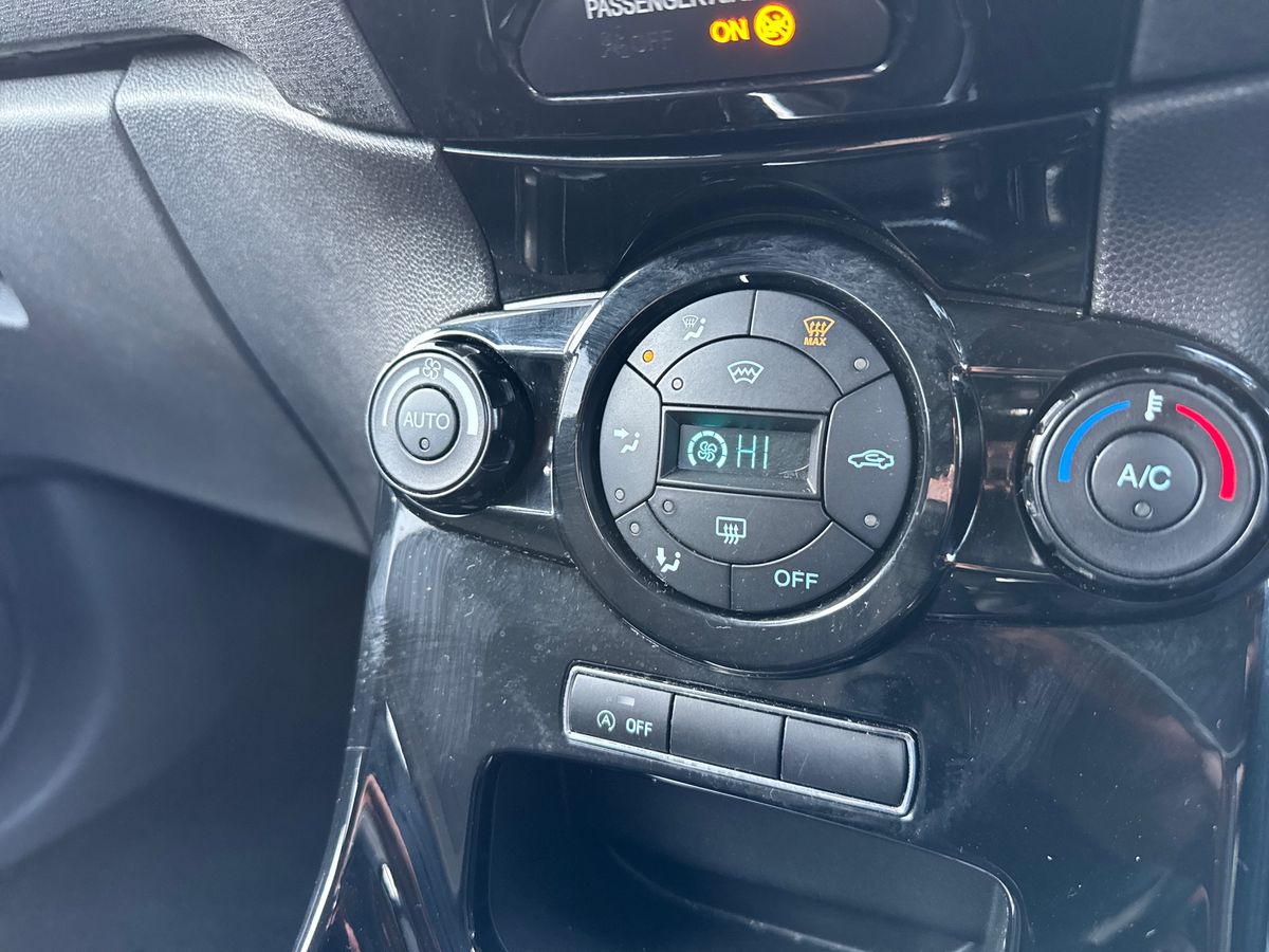 Used Ford Fiesta 2015 for sale - 76999418: Photo 28