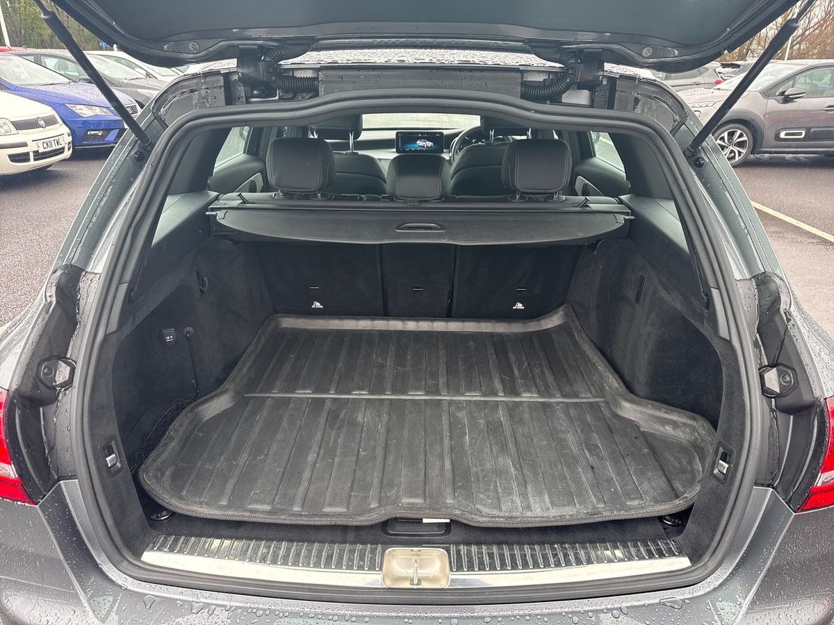 Used Mercedes-Benz C Class 2019 for sale - 77978983: Photo 25