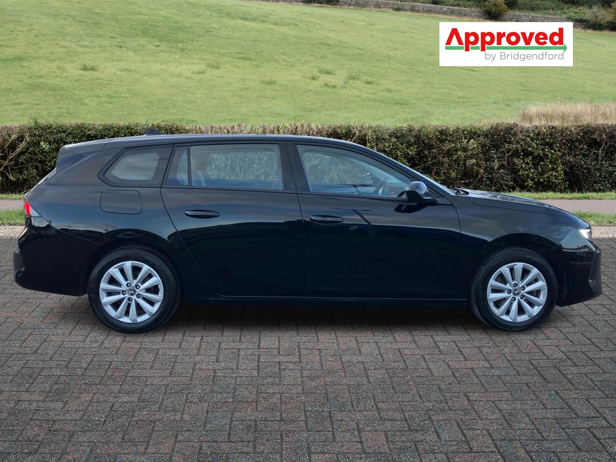 Used Vauxhall Astra 2023 for sale - 76400796: Photo 2