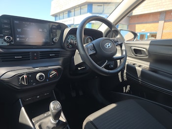 Used Hyundai i20 2022 for sale - 76023199: Photo 2