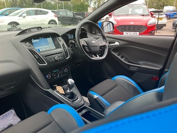 Used Ford Focus 2017 for sale - 76008350: Photo 2