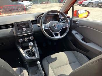 Used Renault Clio 2020 for sale - 77165542: Photo