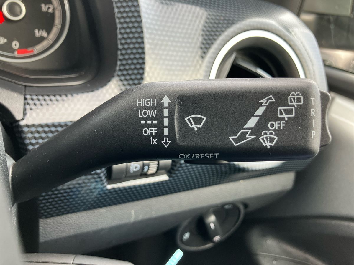 Used Volkswagen up! 2022 for sale - 78080793: Photo 28