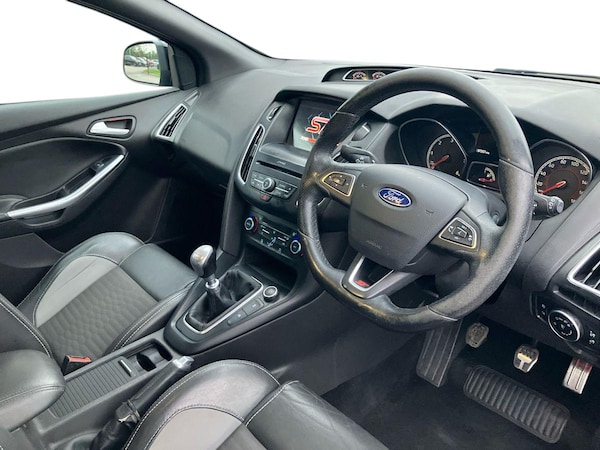 Used Ford Focus 2017 for sale - 76312165: Photo 14
