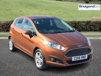 2014 - 1.25 82 Zetec 5dr