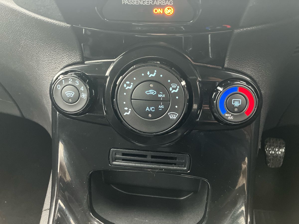 Used Ford Fiesta 2014 for sale - 76717234: Photo 28