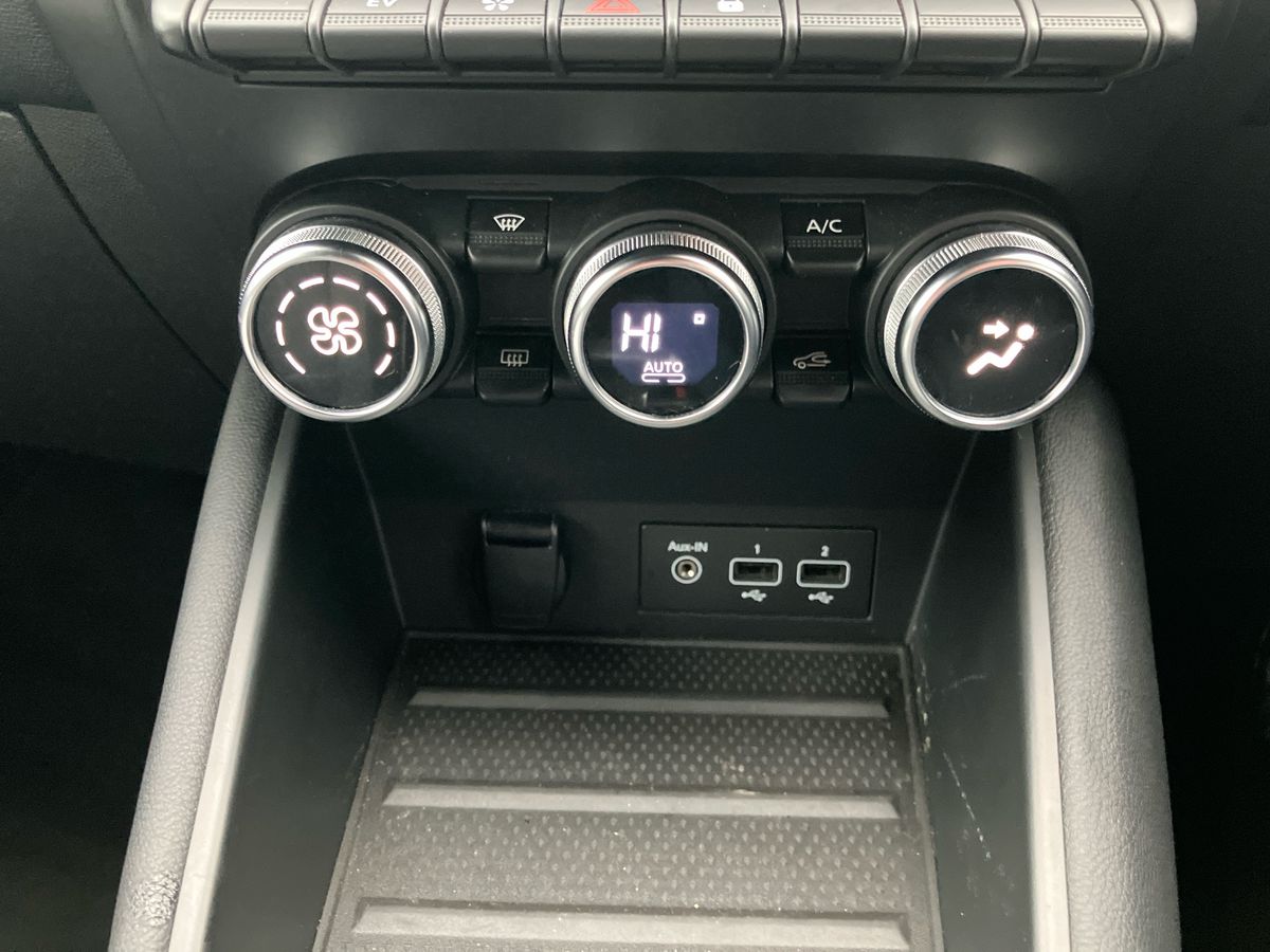 Used Renault Captur 2021 for sale - 77988352: Photo 30