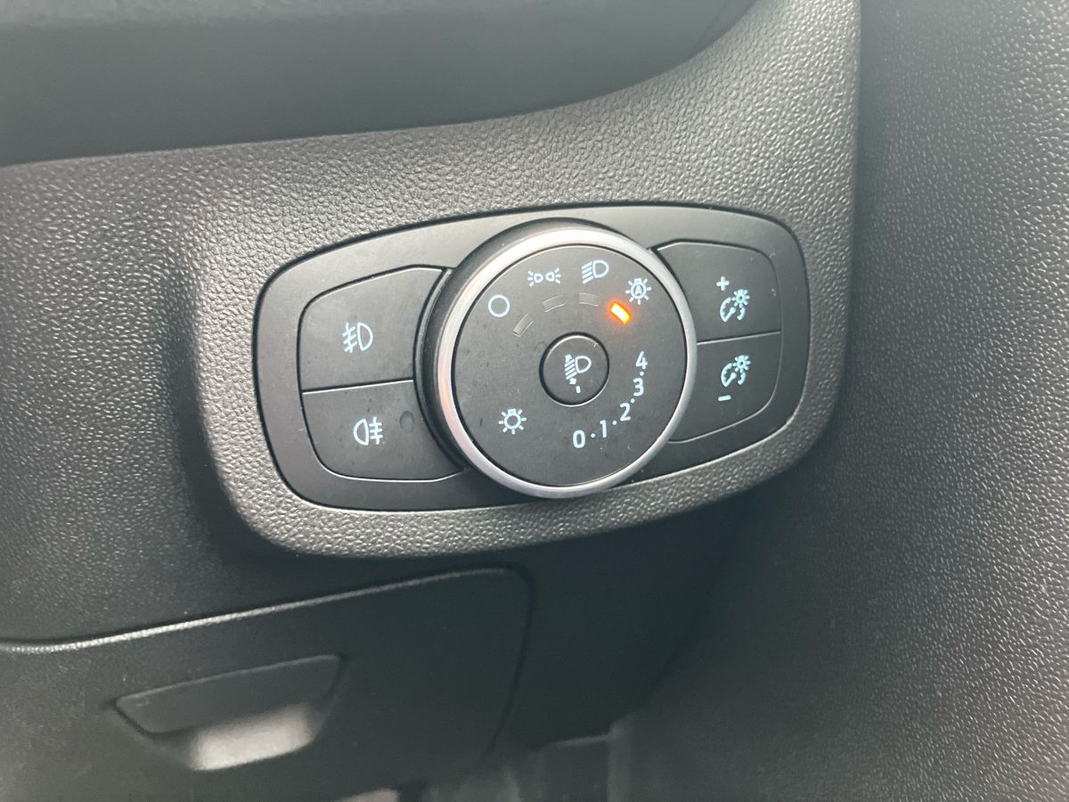 Used Ford Fiesta 2018 for sale - 76140319: Photo 38