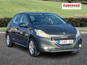 Used Peugeot 208 2013 for sale - 77339460: Photo