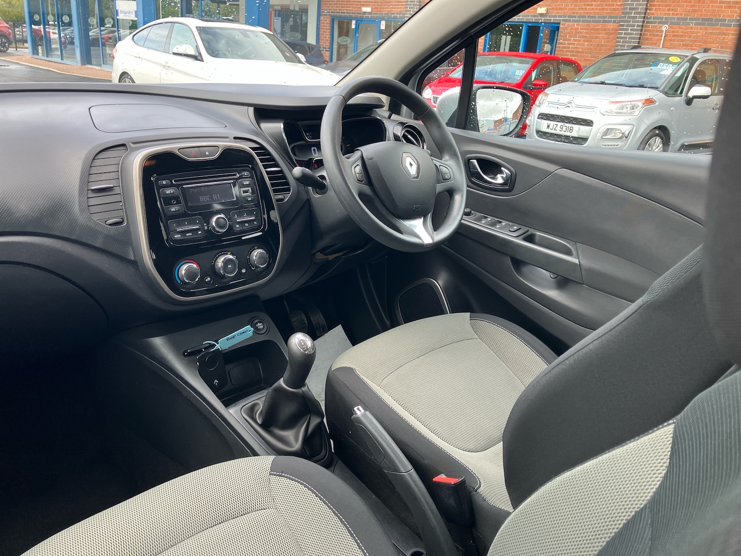Used Renault Captur 2014 for sale - 76033987: Photo 2