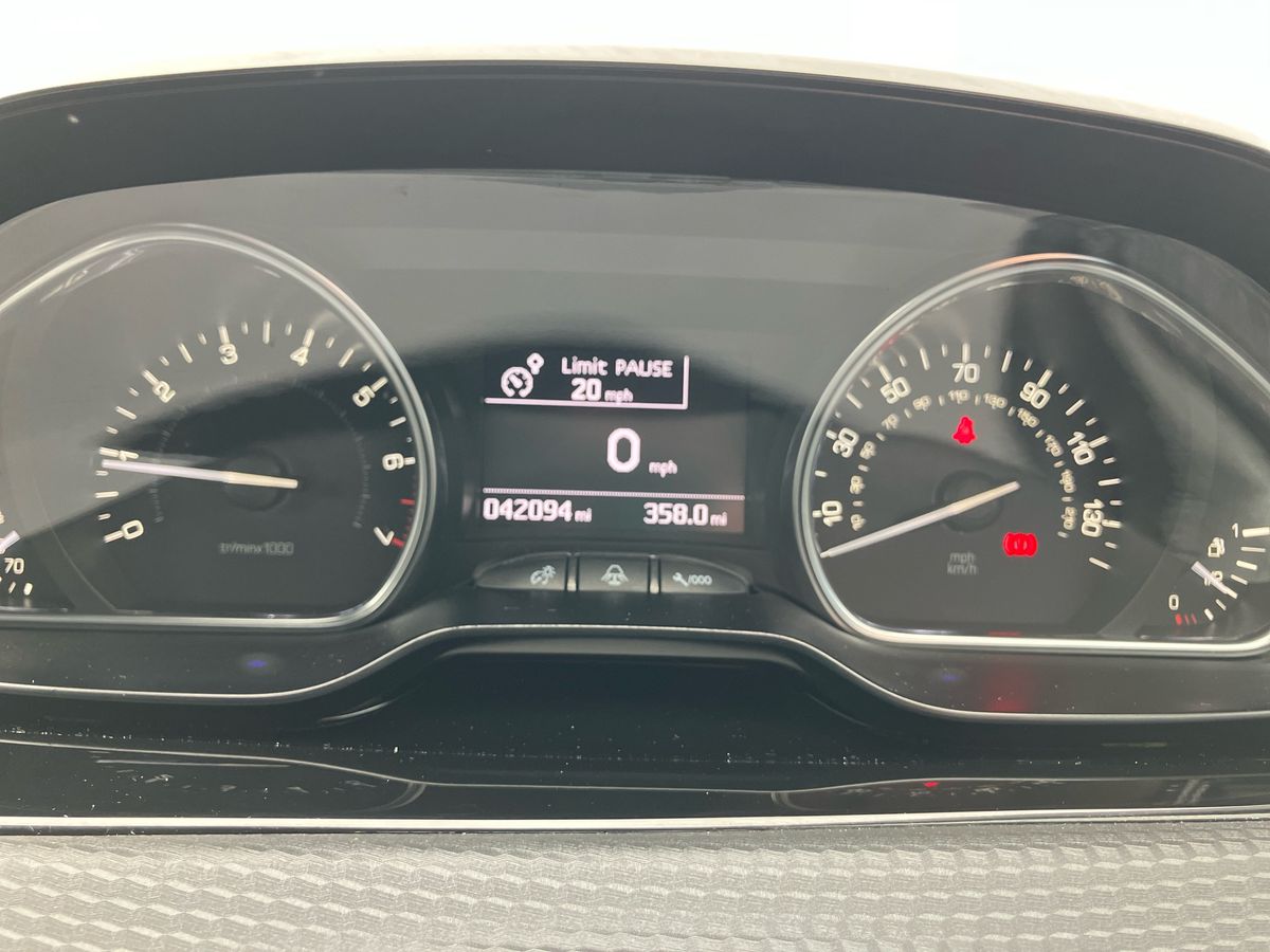 Used Peugeot 2008 2018 for sale - 76428157: Photo 20