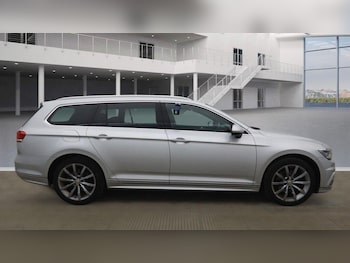 Used Volkswagen Passat 2019 for sale - 78048092: Photo