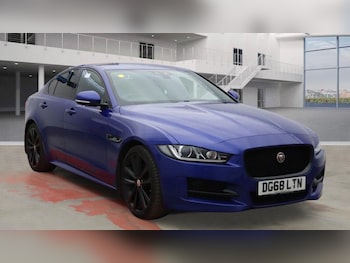 Used Jaguar XE 2018 for sale - 77958160: Photo