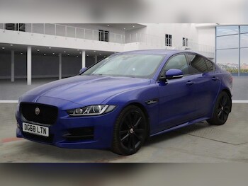 Used Jaguar XE 2018 for sale - 77958160: Photo