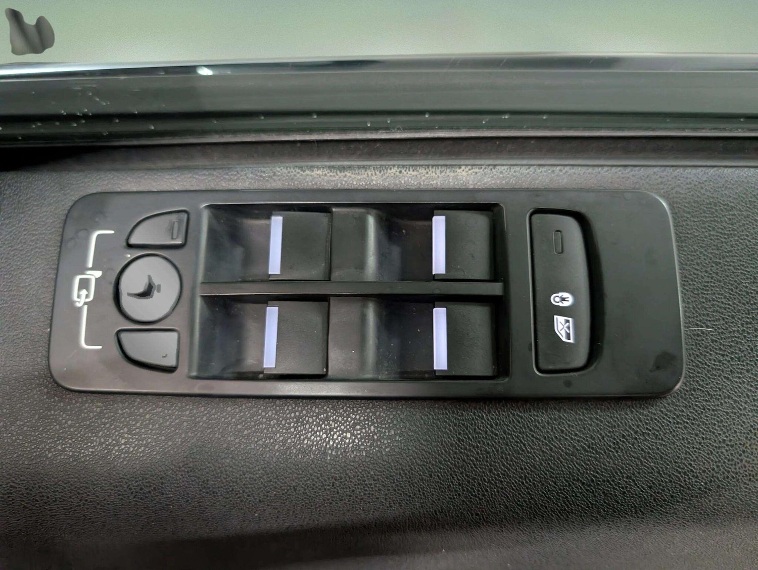 Used Land Rover Discovery Sport 2020 for sale - 77645718: Photo 31