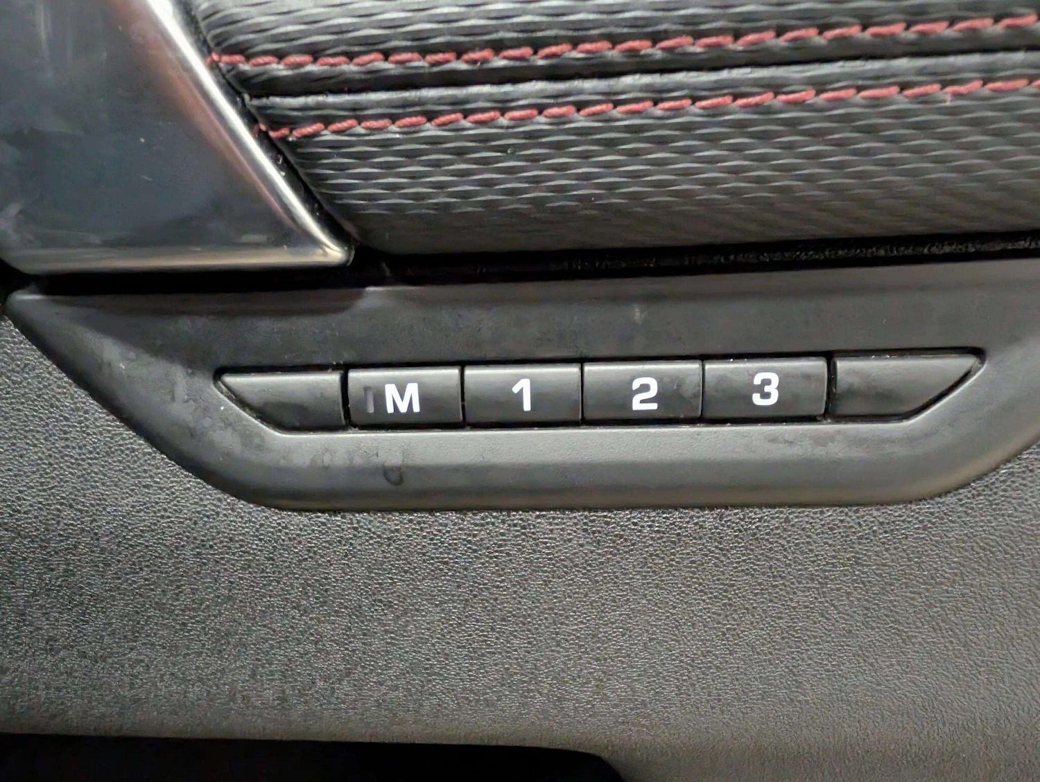 Used Land Rover Discovery Sport 2020 for sale - 77645718: Photo 32