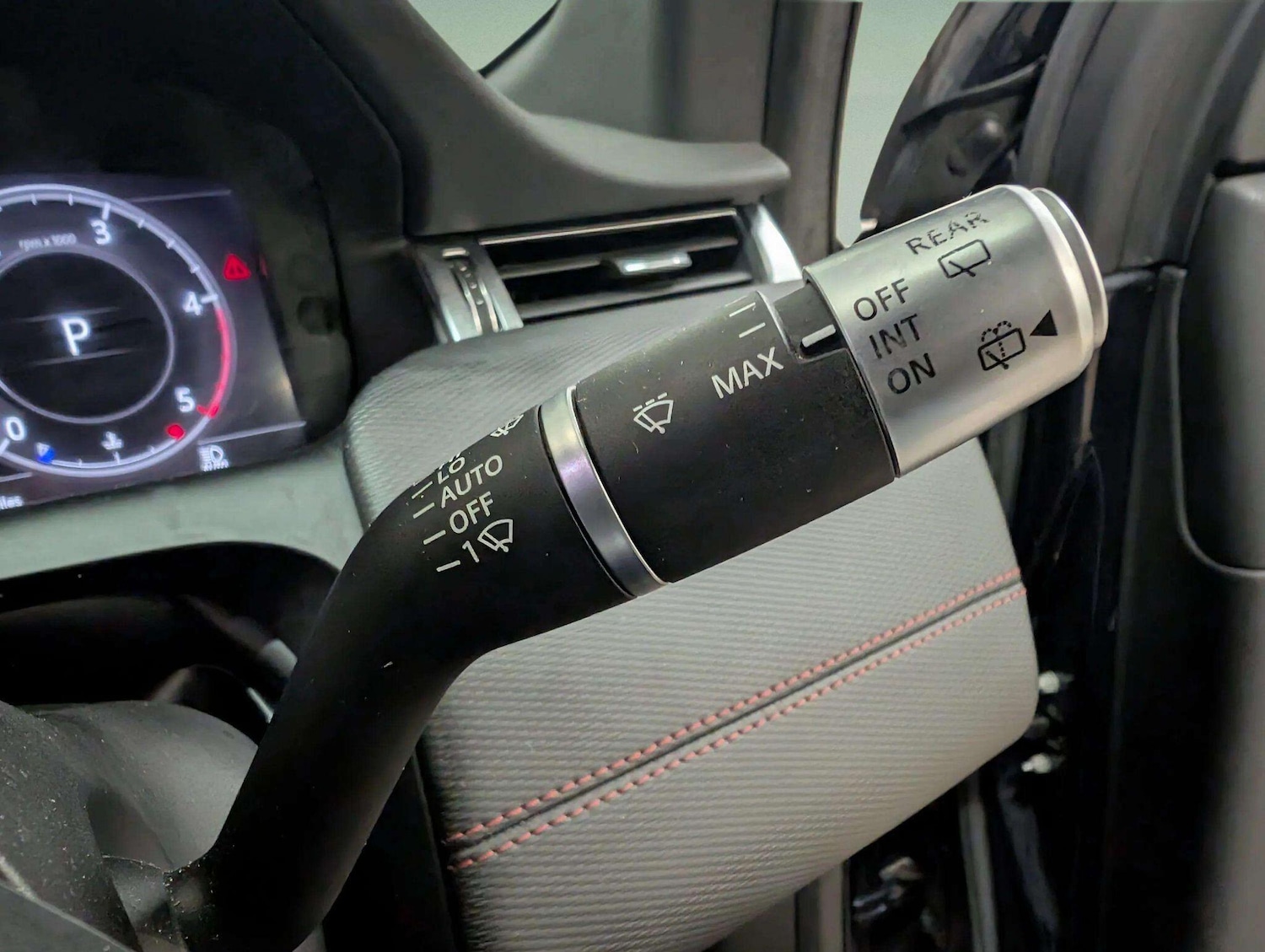 Used Land Rover Discovery Sport 2020 for sale - 77645718: Photo 37