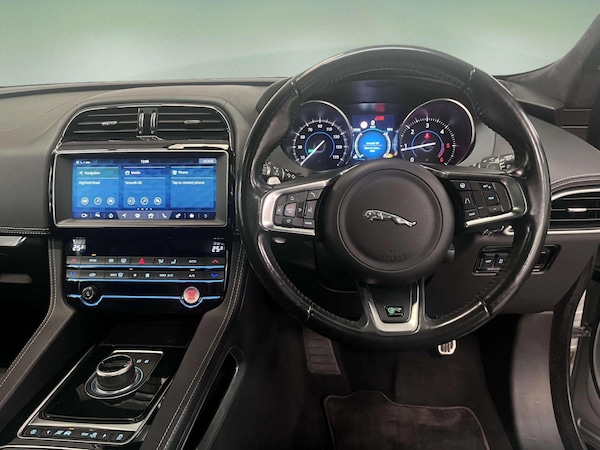 Used Jaguar F-Pace 2018 for sale - 76167562: Photo 18