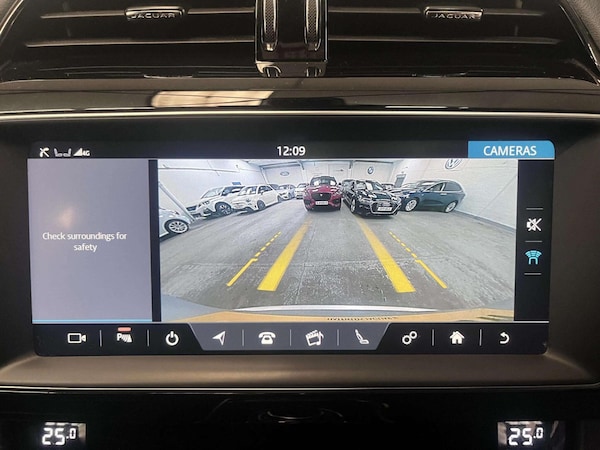 Used Jaguar F-Pace 2018 for sale - 76167562: Photo 27