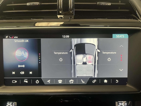 Used Jaguar F-Pace 2018 for sale - 76167562: Photo 32