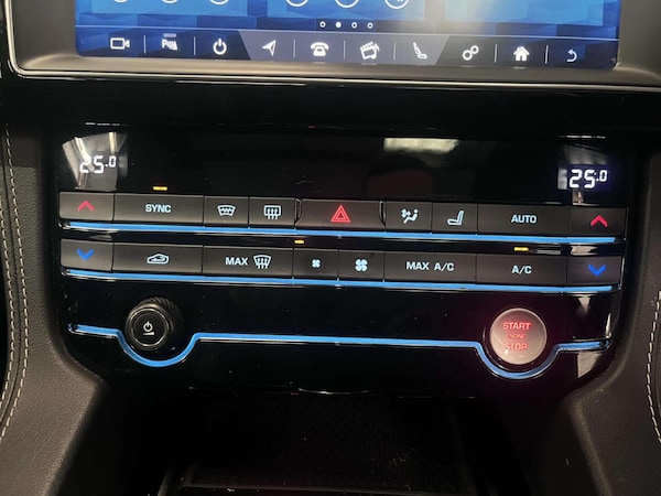 Used Jaguar F-Pace 2018 for sale - 76167562: Photo 36