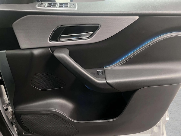 Used Jaguar F-Pace 2018 for sale - 76167562: Photo 46