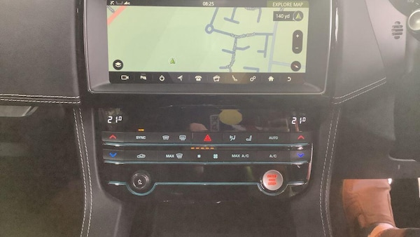 Used Jaguar F-Pace 2018 for sale - 76167562: Photo 9