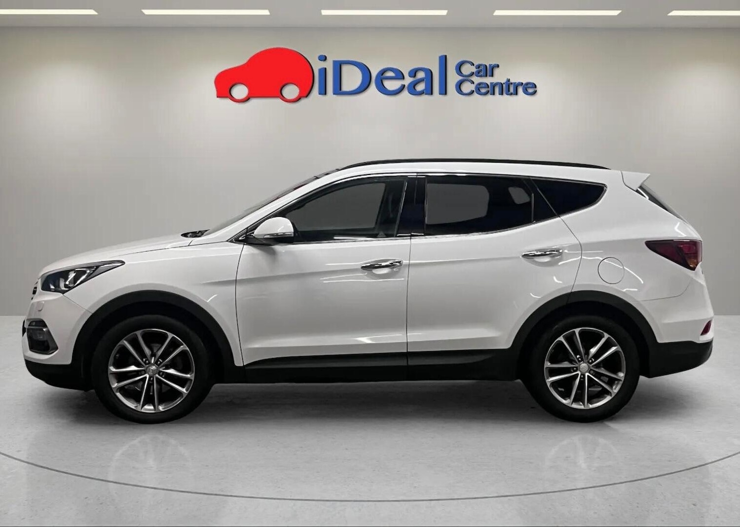 Used Hyundai Santa Fe 2016 for sale - 77682882: Photo 11