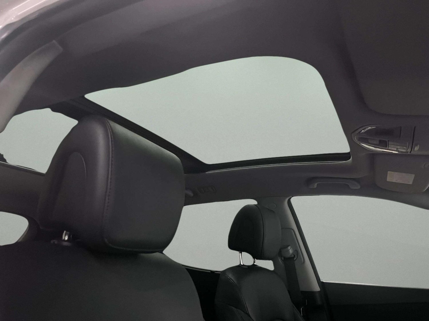 Used Hyundai Santa Fe 2016 for sale - 77682882: Photo 15