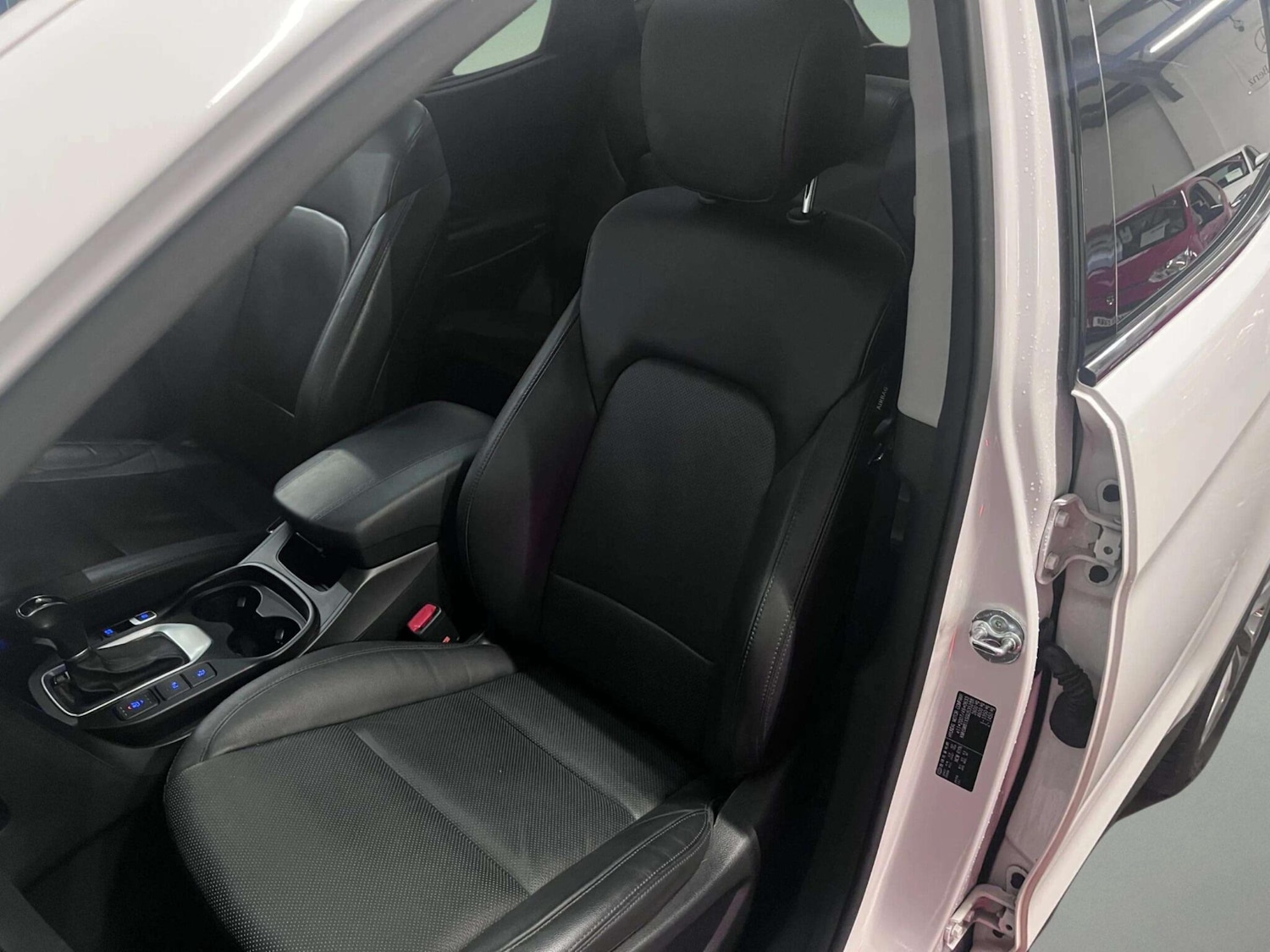 Used Hyundai Santa Fe 2016 for sale - 77682882: Photo 51