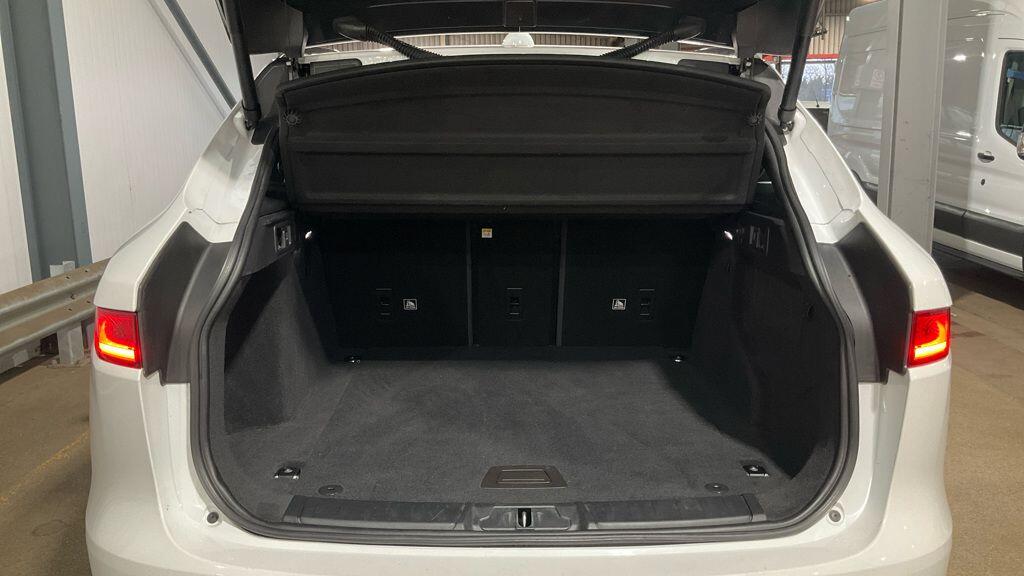 Used Jaguar F-Pace 2018 for sale - 77839023: Photo 11