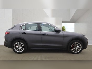 Used Alfa Romeo Stelvio 2018 for sale - 79159032: Photo