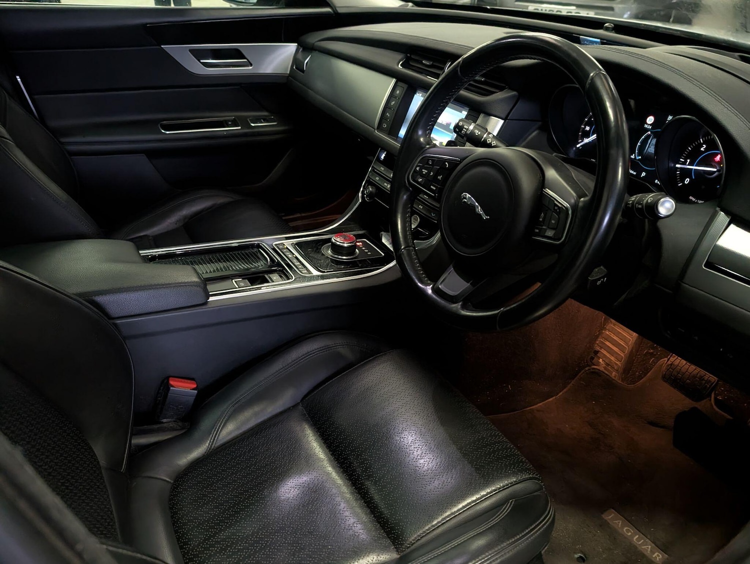 Used Jaguar XF 2018 for sale - 78007240: Photo 8