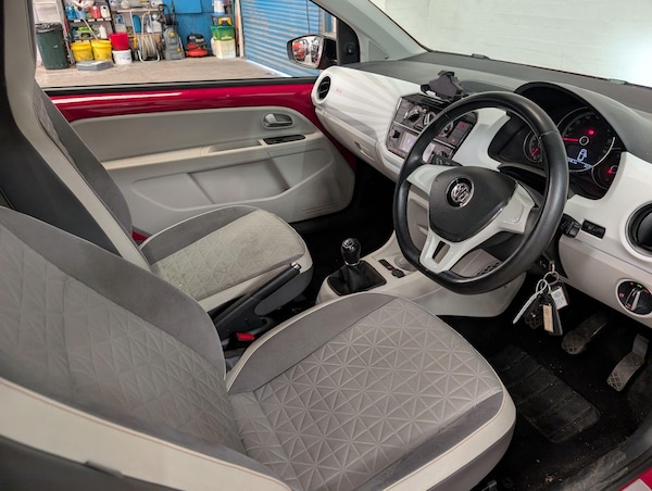 Used Volkswagen up! 2019 for sale - 75334062: Photo 14