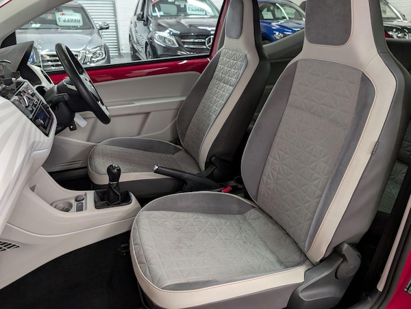 Used Volkswagen up! 2019 for sale - 75334062: Photo 28