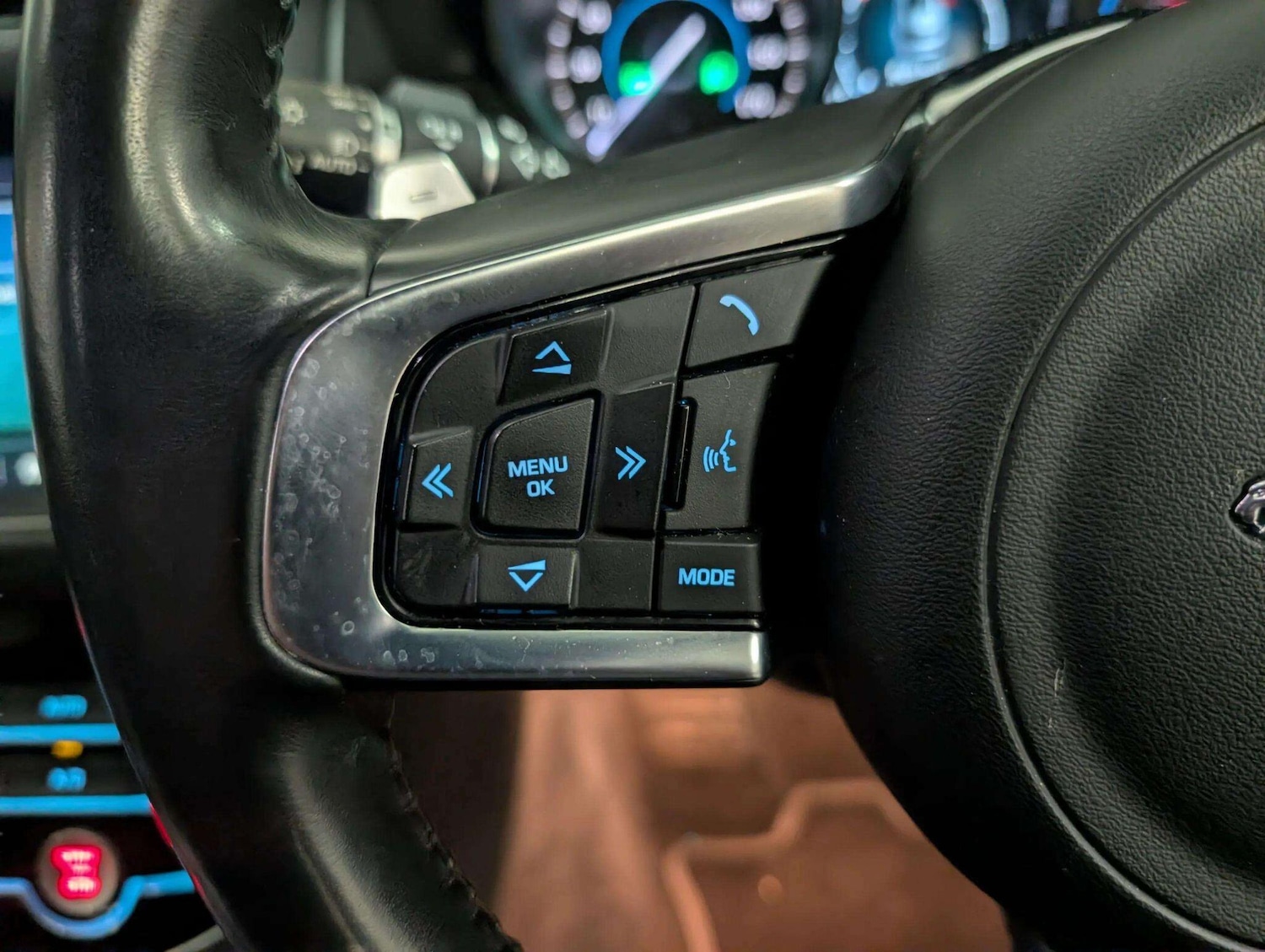 Used Jaguar XF 2019 for sale - 76912822: Photo 35