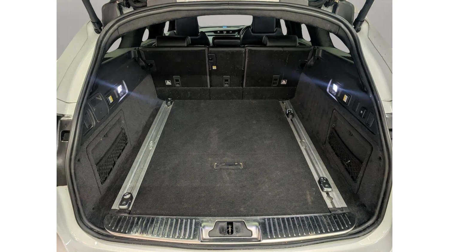 Used Jaguar XF 2019 for sale - 76912822: Photo 46