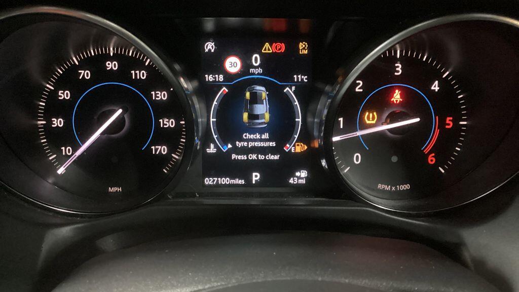 Used Jaguar XF 2019 for sale - 76912822: Photo 9