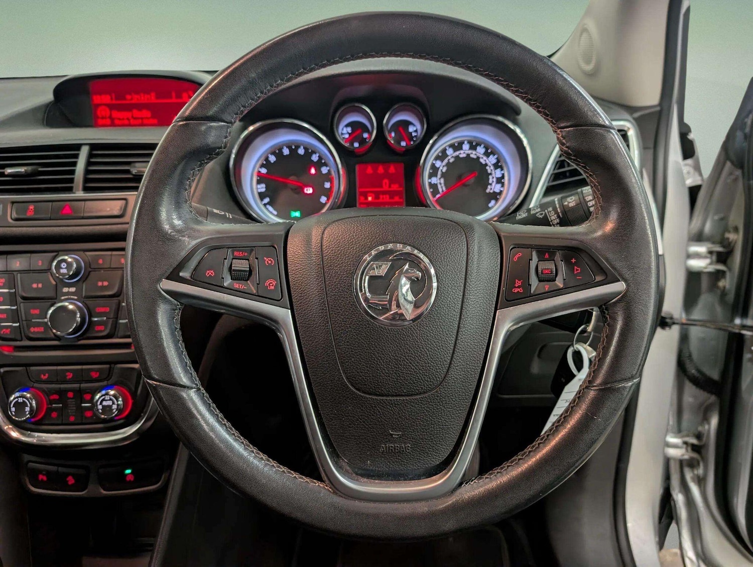 Used Vauxhall Mokka 2015 for sale - 76371154: Photo 25