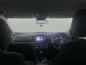 Used Kia Sportage 2017 for sale - 76122481: Photo 2