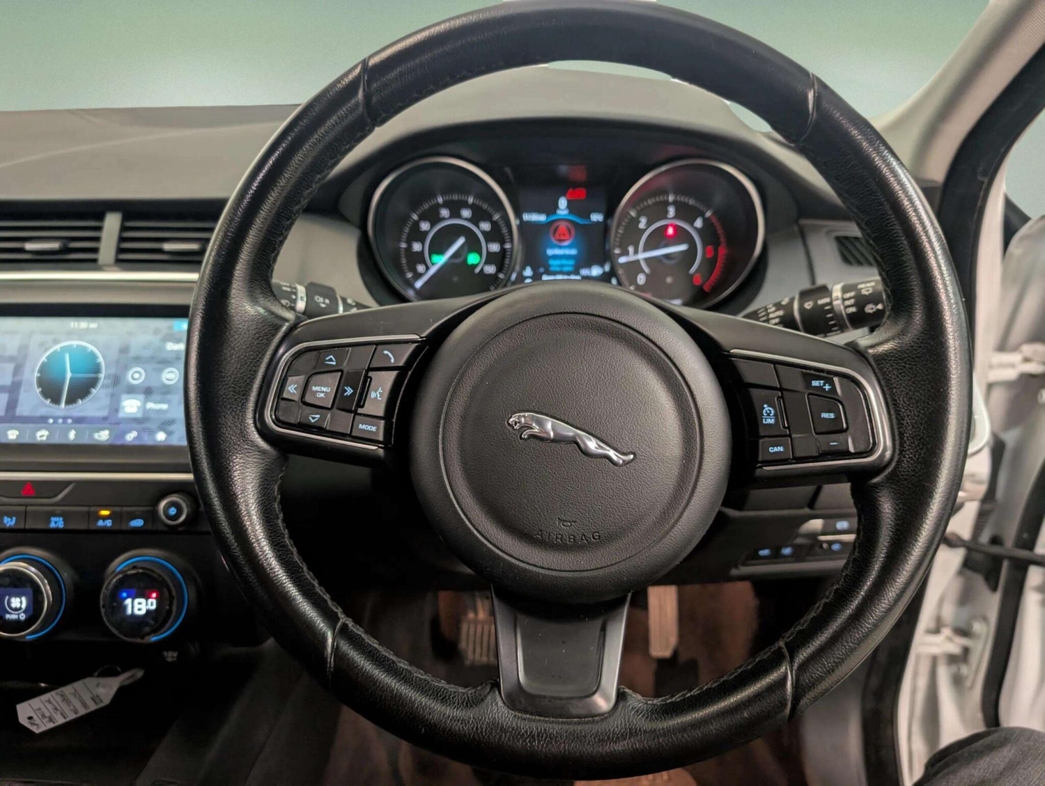 Used Jaguar E-Pace 2018 for sale - 75941564: Photo 37