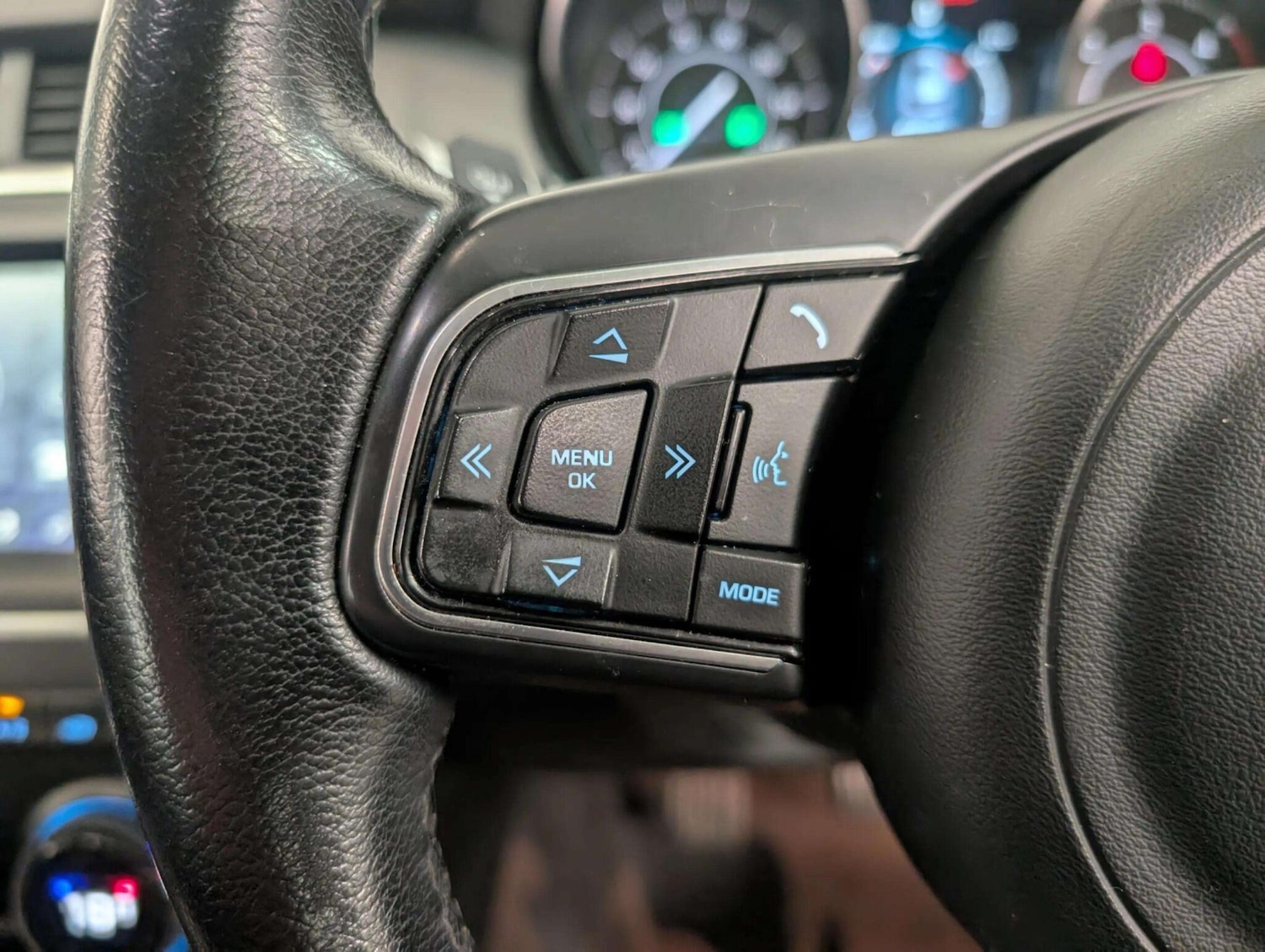 Used Jaguar E-Pace 2018 for sale - 75941564: Photo 38