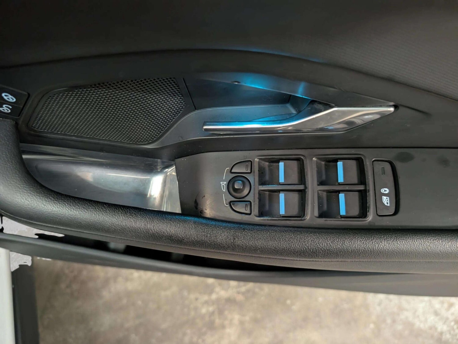 Used Jaguar E-Pace 2018 for sale - 75941564: Photo 44