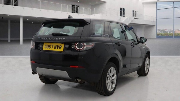 Used Land Rover Discovery Sport 2017 for sale - 76306489: Photo 4